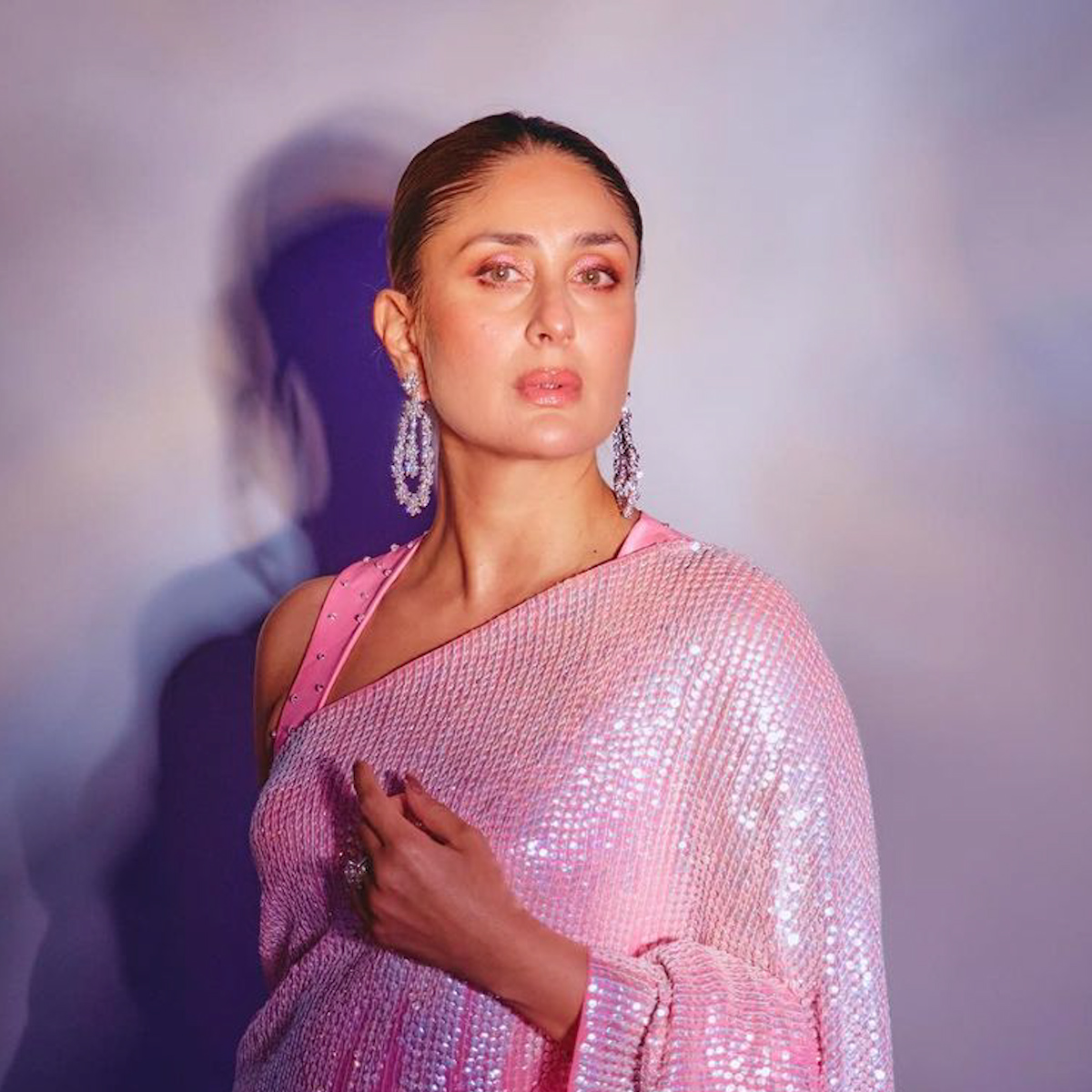 Kareena Kapoor Khan is All Things Classy and Fabulous in her New Vogue  India Photoshoot (View Inside Pics) | 👗 LatestLY