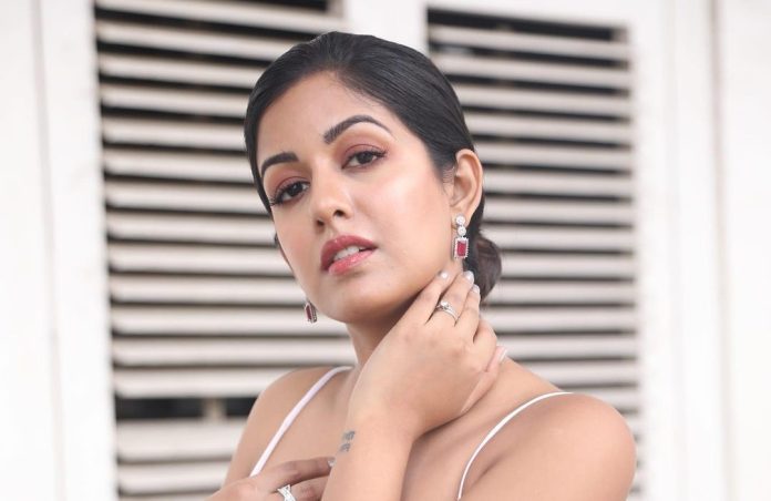Ajay Devgan's onscreen daughter hides baby bump, will become mother after 6 years of marriage