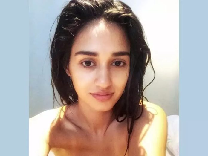 Disha Patni shared her private pictures from the bathroom, showing her figure in bikini set the internet on fire