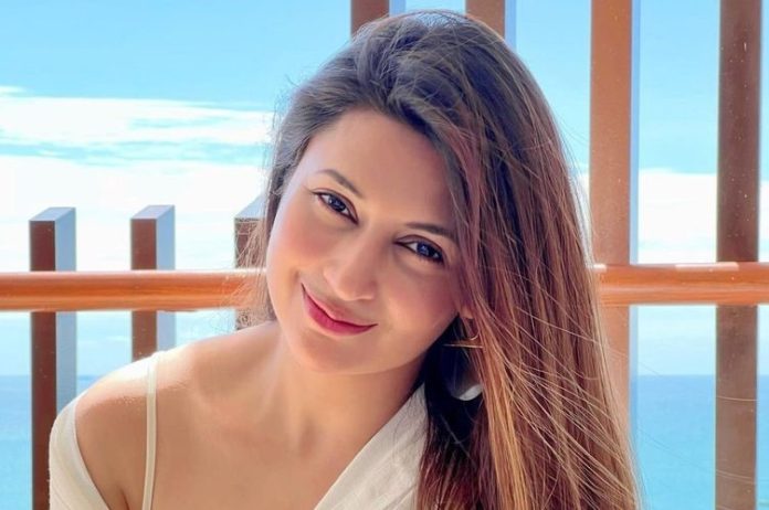 Divyanka Tripathi expressed excitement over the tremors of the earthquake, angry people said - her mental balance has deteriorated