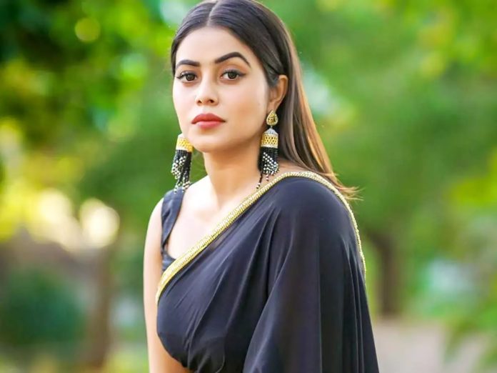 South actress Shamna Kasim's baby shower, looked beautiful in silk saree, see unseen pictures