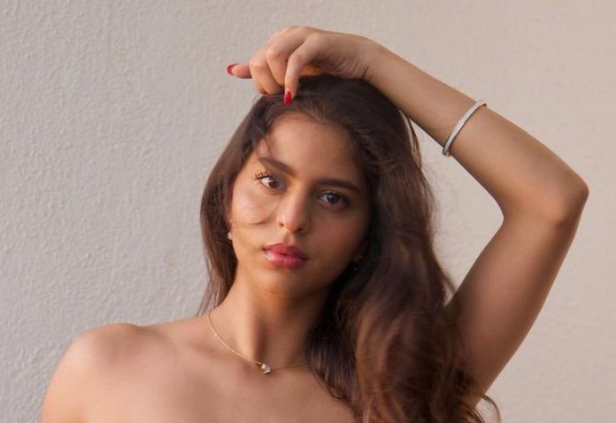 Suhana Khan crossed all limits, wore a front cut dress to show off her s*xy look, you will be sweating after seeing the pictures