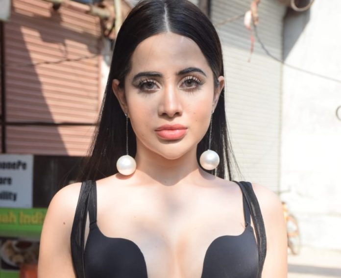 Urfi Javed wore a torn dress, such act in front of cameras, people trolled