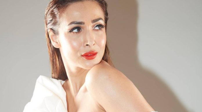 Malaika Arora did such an act in front of the camera at the age of 49, the s*xy look increased the temperature of the internet!