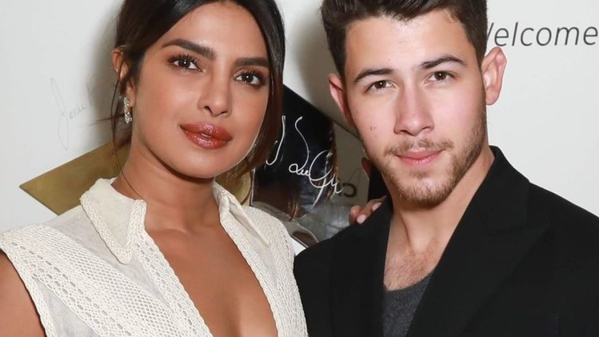 Priyanka Chopra Video : Female fan behaved like this with Nick Jonas, the actress got angry, video went viral - informalnewz