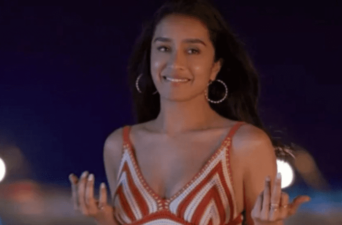 Shraddha Kapoor entered Ambani's party wearing a bo*ld blouse, the look was such that everyone just kept watching