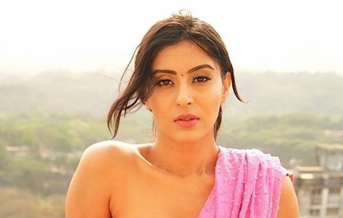 Anupama's Barkha crossed all limits of bo*ldness, shared such bo*ld pictures in half-soldier dress, people commented like this Anupama's Barkha crossed all limits of bo*ldness, shared such bo*ld pictures in half-soldier dress, people commented like this