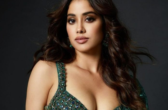 Jahnavi Kapoor did this work with boyfriend Shikhar Pahadia, news of marriage started flying Jahnavi Kapoor did this work with boyfriend Shikhar Pahadia, news of marriage started flying