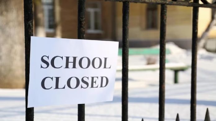 School Closed: Big News! All schools will remain closed in these areas of this state even today, check the condition of your area before going to school School Closed: Big News! All schools will remain closed in these areas of this state even today, check the condition of your area before going to school