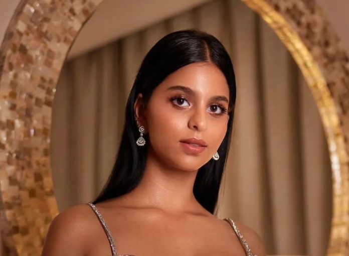 Suhana Khan took such a photo in the bedroom, seeing the pictures people made such comments Suhana Khan took such a photo in the bedroom, seeing the pictures people made such comments