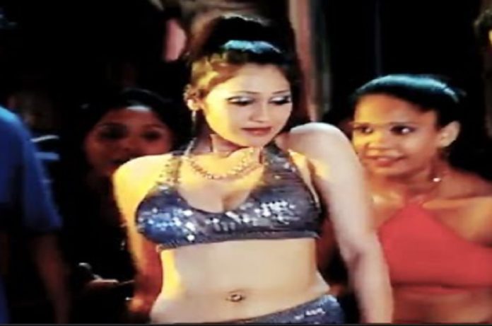 TMKOC : 'Dayaben' has given fiercely hot scenes in B grade films, you will also close your eyes after seeing this! TMKOC : 'Dayaben' has given fiercely hot scenes in B grade films, you will also close your eyes after seeing this!