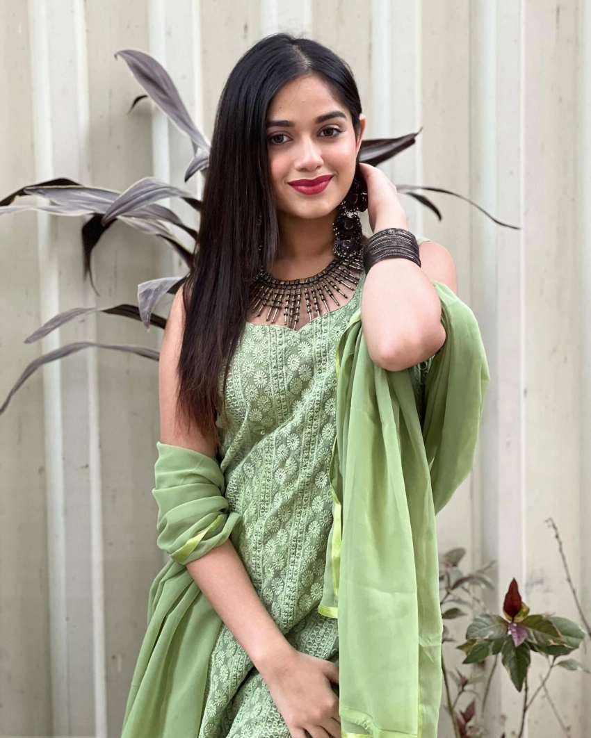 Jannat zubair hotsell rahmani dresses online