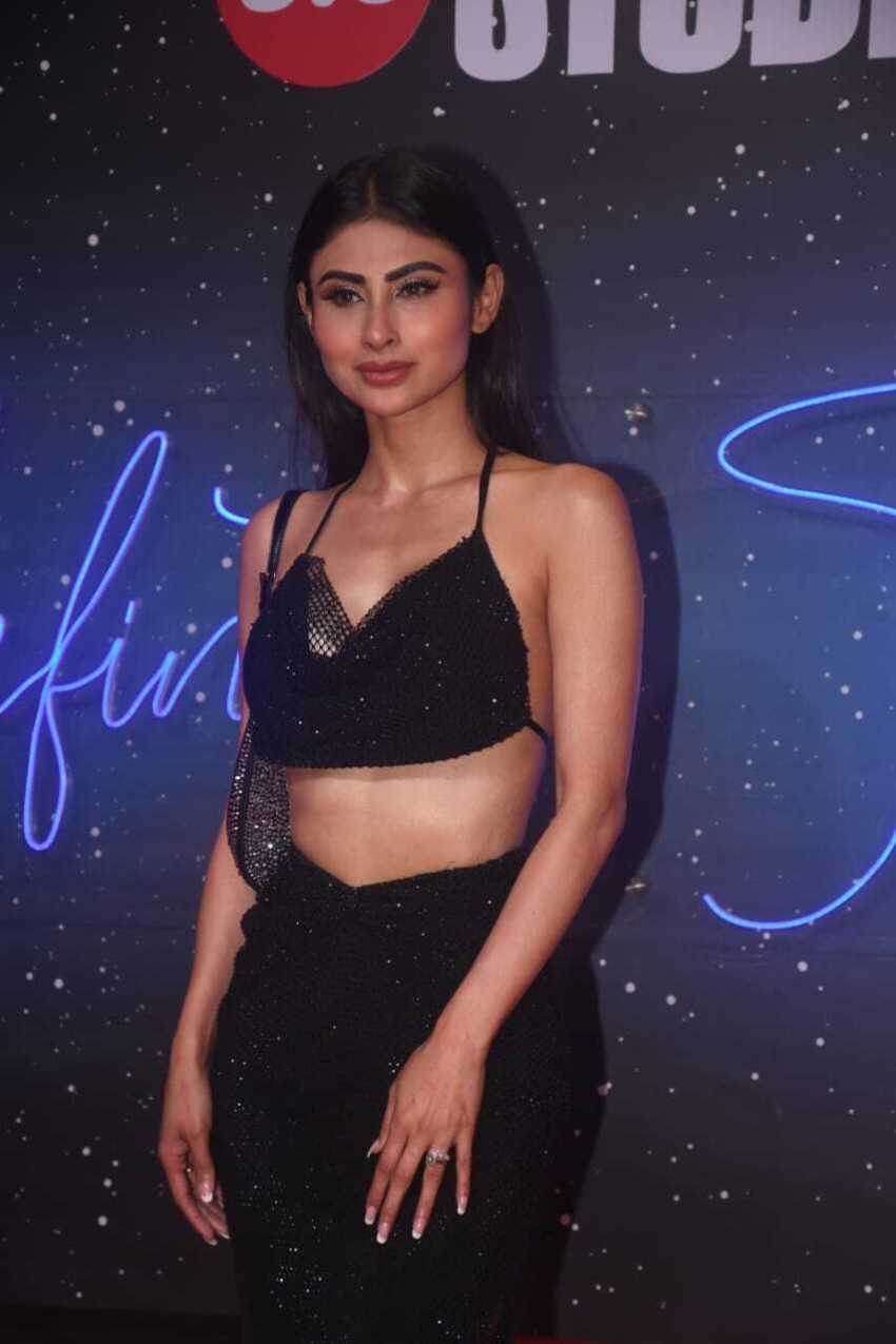 Mouni Roy’s latest transparent bralette photos caught everyone’s attention, Naagin actress showed her hot figure