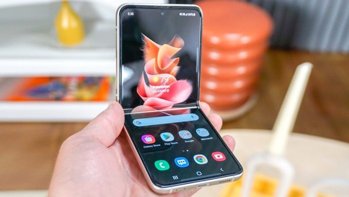 Best Offer: Get Rs 33,349 off on Samsung Galaxy Z Flip 3, this bumper offer is available on Flipkart