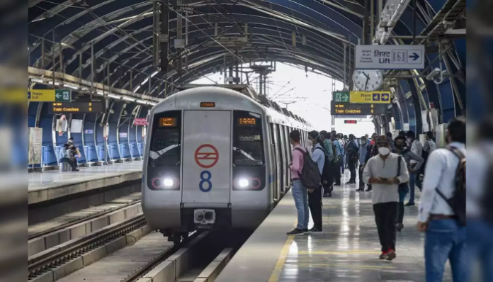 New Metro Timings: Change in Delhi Metro timings, check new timings before travelling.