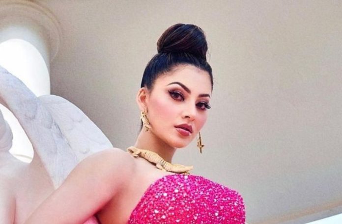 Urvashi Rautela wreaked havoc in Cannes in a pink gown, people remembered Deepika Padukone after seeing Haseena!