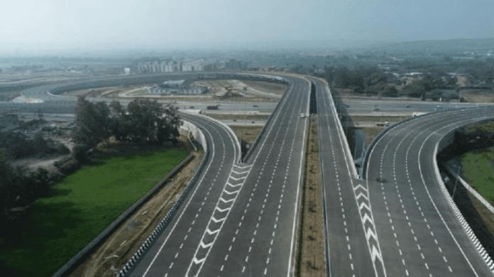 New Expressway Toll Tax Price: You may have to pay this much toll tax on Delhi-Dehradun Expressway, these people will get relief New Expressway Toll Tax Price: You may have to pay this much toll tax on Delhi-Dehradun Expressway, these people will get relief