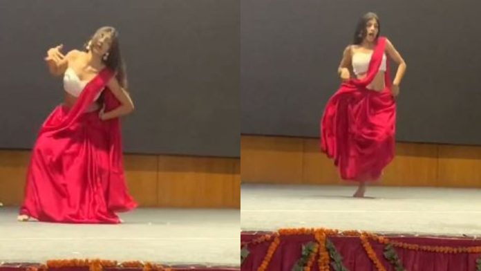 'Choli ke peechey kya hai' in college farewell, the girl danced on the song, people could not take their eyes off seeing it