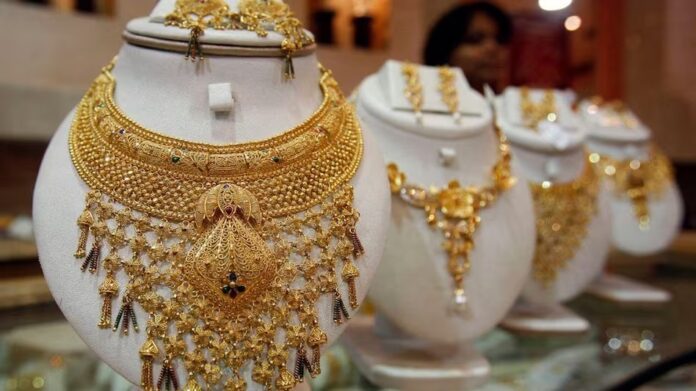 Gold Price Today Gold became costlier by Rs 35 and silver by Rs 117, check 10 gram GOLD latest rates Gold Price Today Gold became costlier by Rs 35 and silver by Rs 117, check 10 gram GOLD latest rates