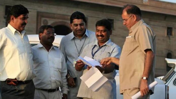 New Leave Policy: Big Update: Government employees jumped with joy, the new leave policy will now get so many holidays, view details New Leave Policy: Big Update: Government employees jumped with joy, the new leave policy will now get so many holidays, view details