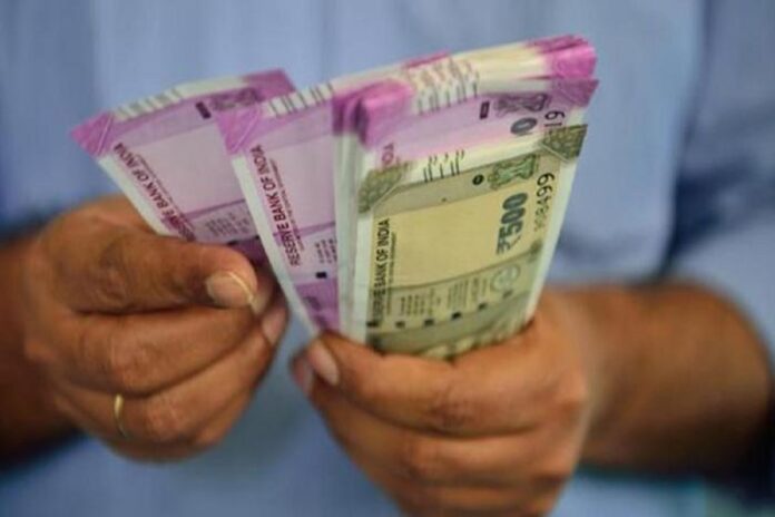 Government Special Scheme: Big news for bachelors! Monthly pension of Rs 2750 will be available after 45 years, know details