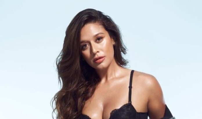 Krishna Shroff crossed all limits of boldness, got topless and got such a photoshoot done, you will be left sweating Krishna Shroff crossed all limits of boldness, got topless and got such a photoshoot done, you will be left sweating