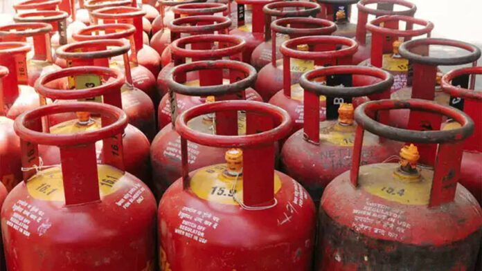 LPG gas cylinder becomes cheaper by Rs 800, these customers will get big benefit