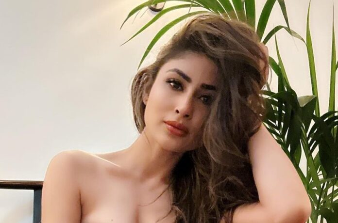Mouni Roy's boldness is not stopping, flaunt sxy figure wearing tight dress, see photos