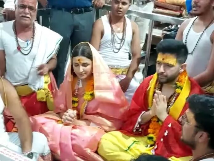 Raghav Chadha reached Mahakal's court with Parineeti Chopra, such a video surfaced Raghav Chadha reached Mahakal's court with Parineeti Chopra, such a video surfaced