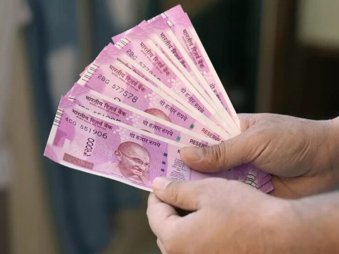 2000 Indian Currency: RBI gave update regarding Rs 2000 note, told where to deposit it now