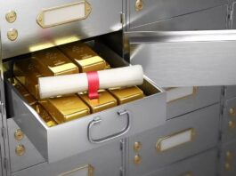 Bank lockers: Before keeping gold jewellery, property papers in bank locker, keep these things in mind