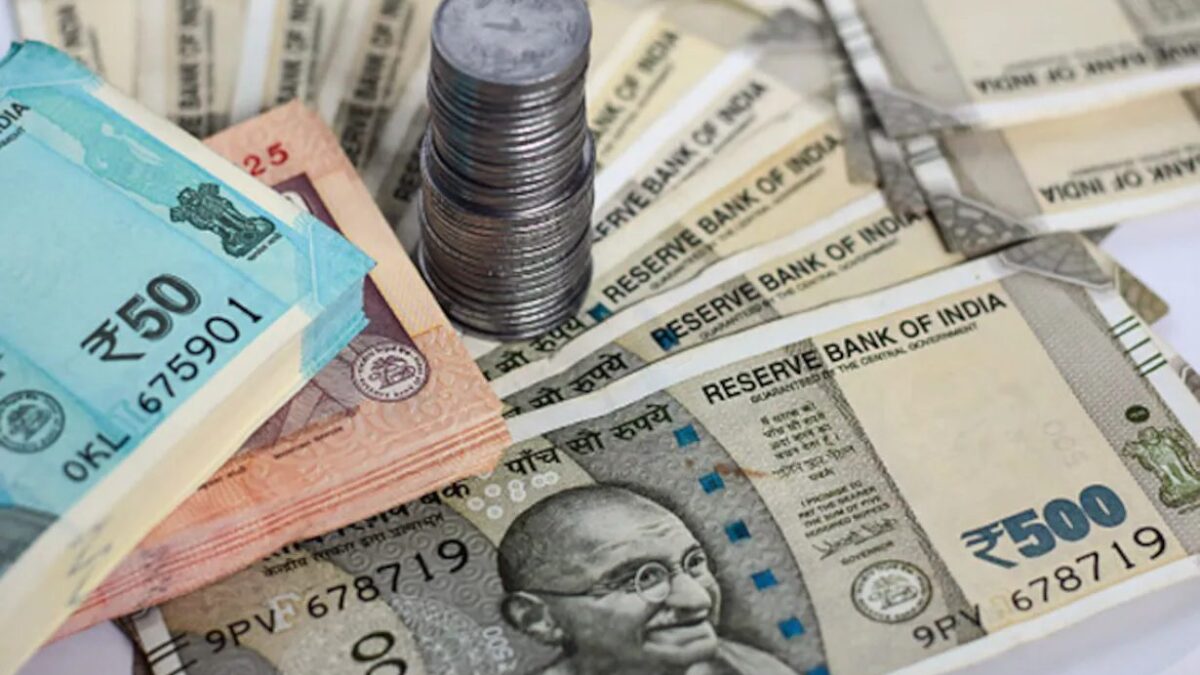 Small Saving Scheme: আপনি এই ক্ষুদ্র সঞ্চয় প্রকল্পে শক্তিশালী রিটার্ন পাবেন, টাকা হারানোর কোন ভয় নেই high fd return rates on banks