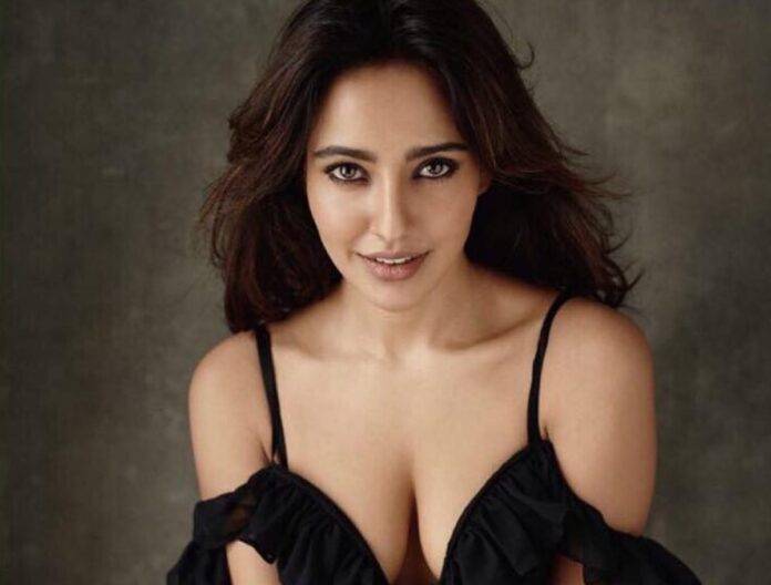 Neha Sharma looked very bold in bik*ini, showed her s*xy body, pictures and videos went viral