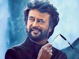 Rajinikanth became a superstar, but did not forget the days of bus conductor, seeing his special habit, fans said - conductor style, VIDEO viral Rajinikanth became a superstar, but did not forget the days of bus conductor, seeing his special habit, fans said - conductor style, VIDEO viral