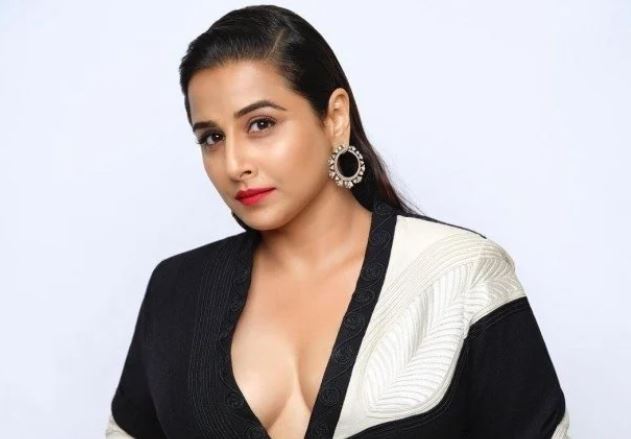 Vidya Balan did a bo*ld photoshoot without clothes in the bathtub; Fans  sweat after seeing the pictures - informalnewz