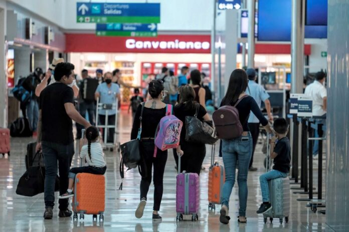 IndiGo-Akasa Air offers great discount on Holi, you can travel by air for just ₹ 999 IndiGo-Akasa Air offers great discount on Holi, you can travel by air for just ₹ 999