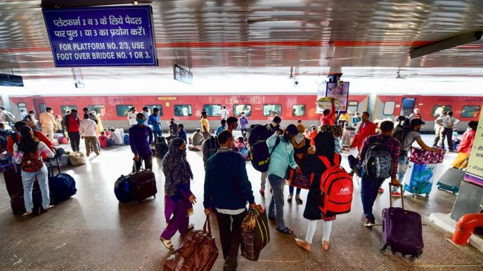 Chhath Puja Special Train: If you want to go home then check the list of special trains, Railways is giving confirmed seats!