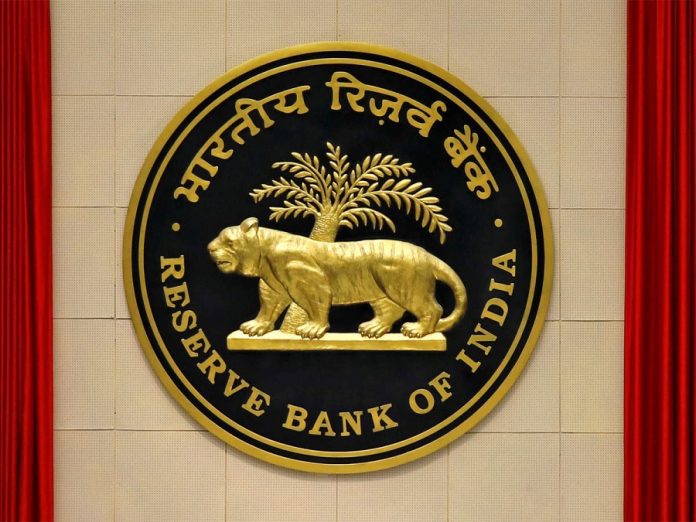 RBI Action: RBI imposed heavy fine on these 3 big banks, accused of breaking the rules