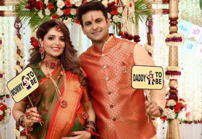 'The Kapil Sharma' show actress Sugandha Mishra danced in the baby shower, did puja with her husband, will become a mother after 2 years of marriage 'The Kapil Sharma' show actress Sugandha Mishra danced in the baby shower, did puja with her husband, will become a mother after 2 years of marriage