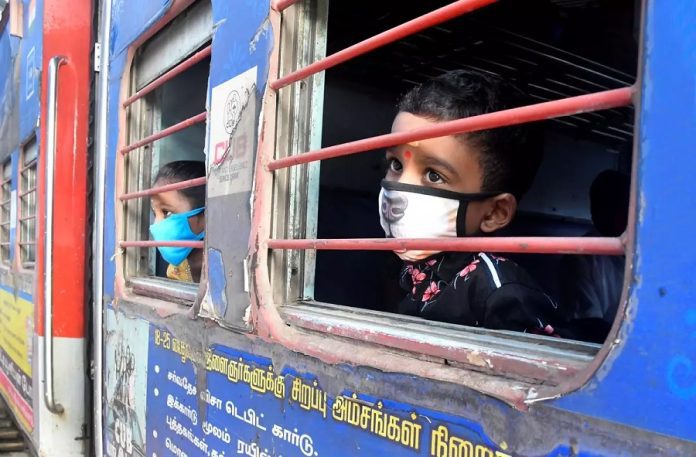 Railway Rules: Children up to what age can travel free in the train, this is the rule Railway Rules: Children up to what age can travel free in the train, this is the rule