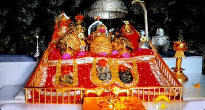 IRCTC Special Offer: Golden opportunity to visit Vaishno Devi temple at a cost of Rs. 1700 per day, travel in AC, stay in 5 star hotel, food and breakfast everything IRCTC Special Offer: Golden opportunity to visit Vaishno Devi temple at a cost of Rs. 1700 per day, travel in AC, stay in 5 star hotel, food and breakfast everything