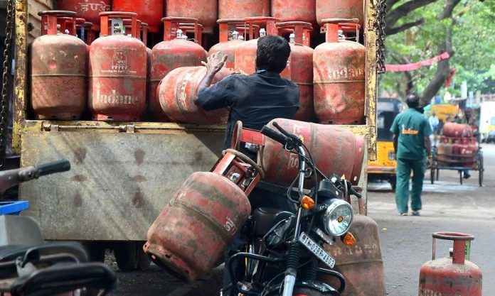 LPG Price: LPG cylinder rates will be updated on August 1, will there be relief or trouble