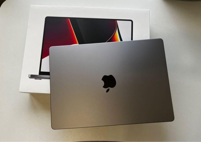 Apple MacBook Air M4 gets a bumper discount of ₹18,000, find out where the loot is going. Apple MacBook Air M4 gets a bumper discount of ₹18,000, find out where the loot is going.
