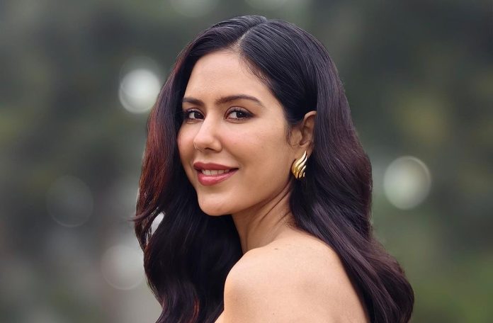 Punjabi actress Sonam Bajwa did a bold photoshoot in a transparent gown, people went crazy after seeing the pictures.