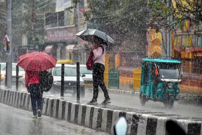 Weather System: Western Disturbance active in many states, know where it will rain today? Weather System: Western Disturbance active in many states, know where it will rain today?