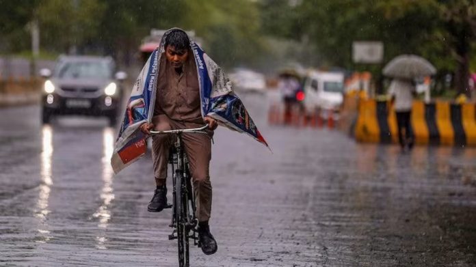 Weather Update: Monsoon will hit the country after a few hours, know which states will receive rain