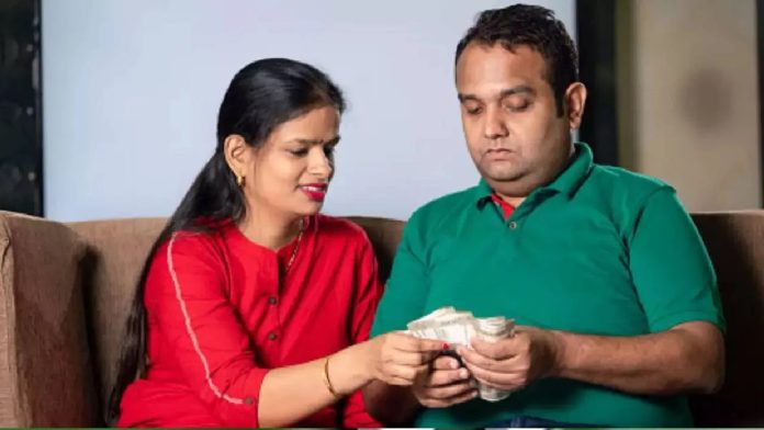 Husband and wife can earn more than 5 lakhs by opening this account while sitting at home, Check Calculation Husband and wife can earn more than 5 lakhs by opening this account while sitting at home, Check Calculation