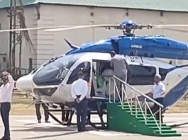 Mamata Banerjee slipped while boarding the helicopter and fell, see video
