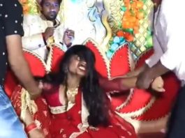 Bride Video Bride suddenly started acting like 'Manjulika' on Jaimala, people were surprised to see