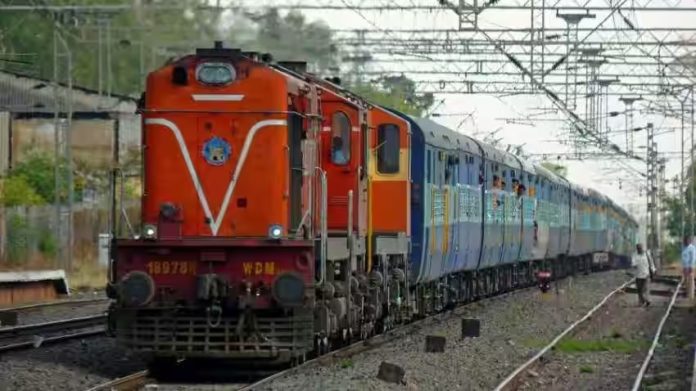 Summer Special Trains 2025: Central Railway will run 356 special trains during summer vacation, see schedule Summer Special Trains 2025: Central Railway will run 356 special trains during summer vacation, see schedule